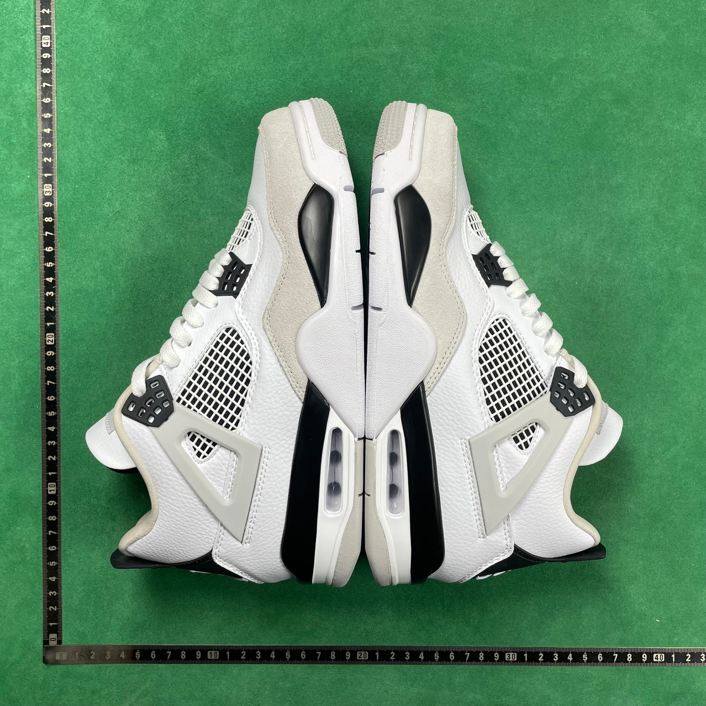 Air Jordan 4 SE