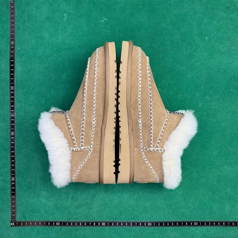 UGG