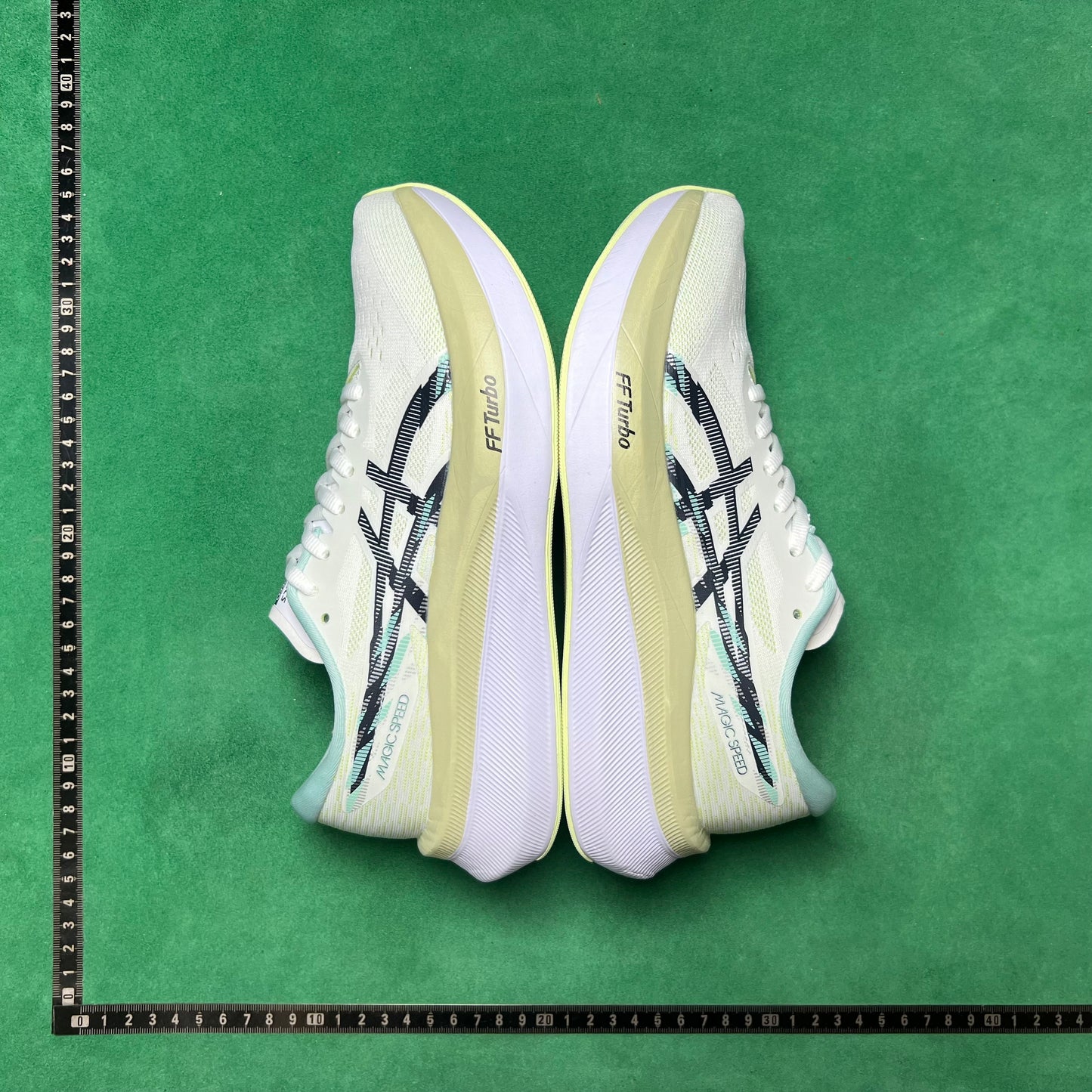 Asics Magic Speed 4