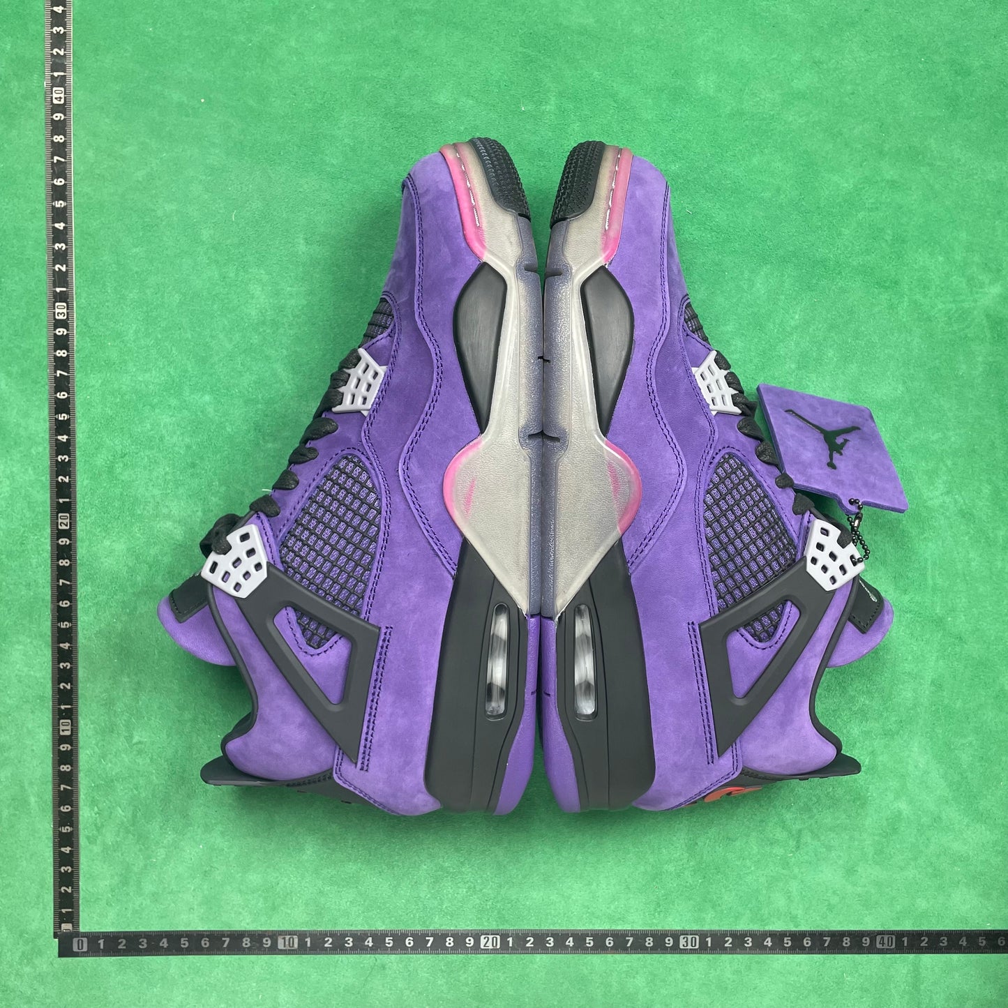 Air Jordan 4 Retro