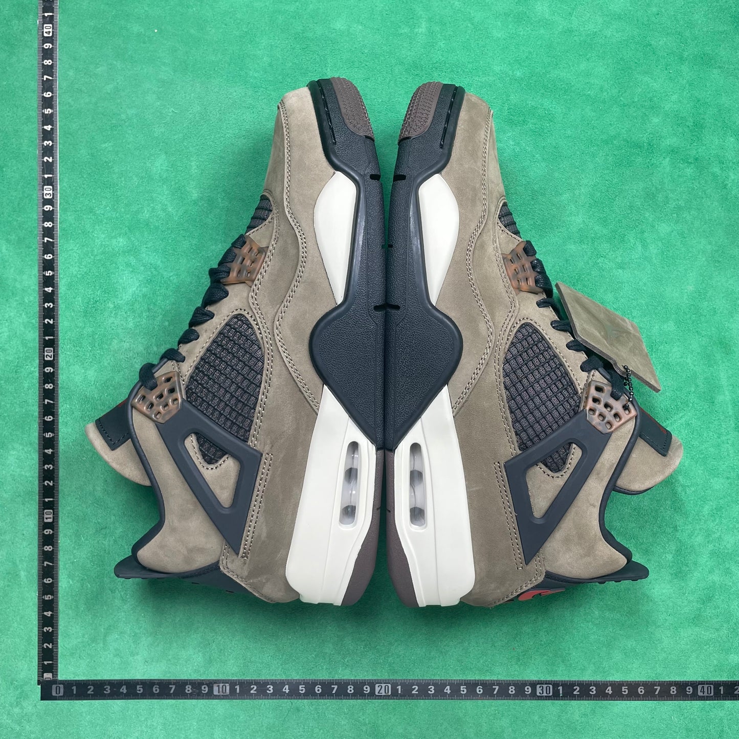 Air Jordan 4 Retro
