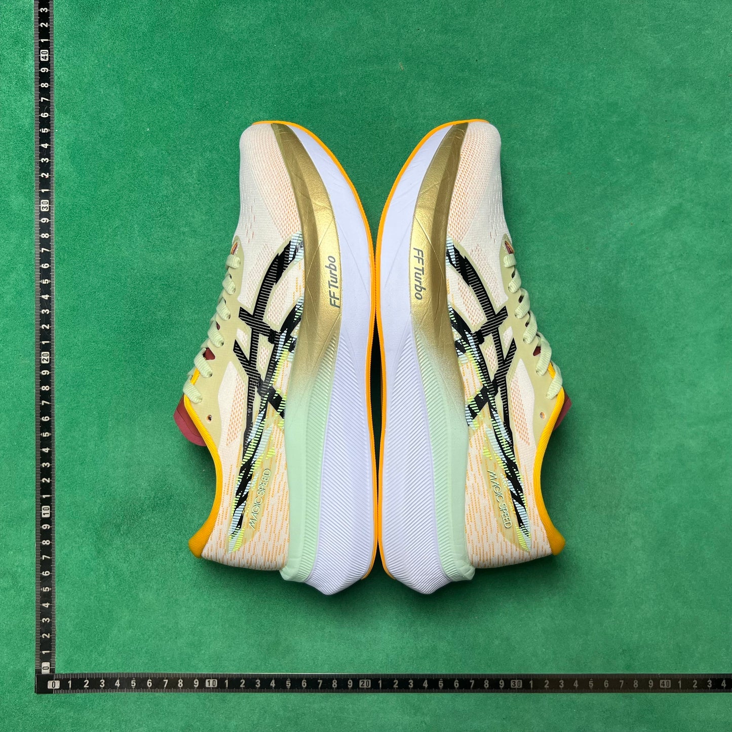 Asics-Magic Speed 4