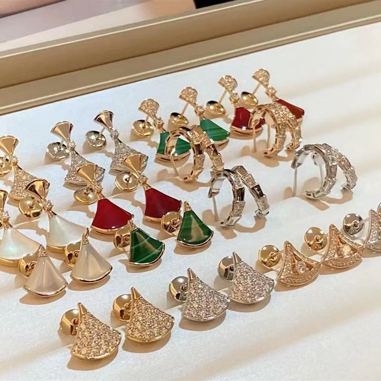 Light Luxury High-end Sense Big Brand Style Natural Shell Fan-shaped Fashion Beautiful Fan-shaped Diamond-encrusted Fashion Wearing Niche Design