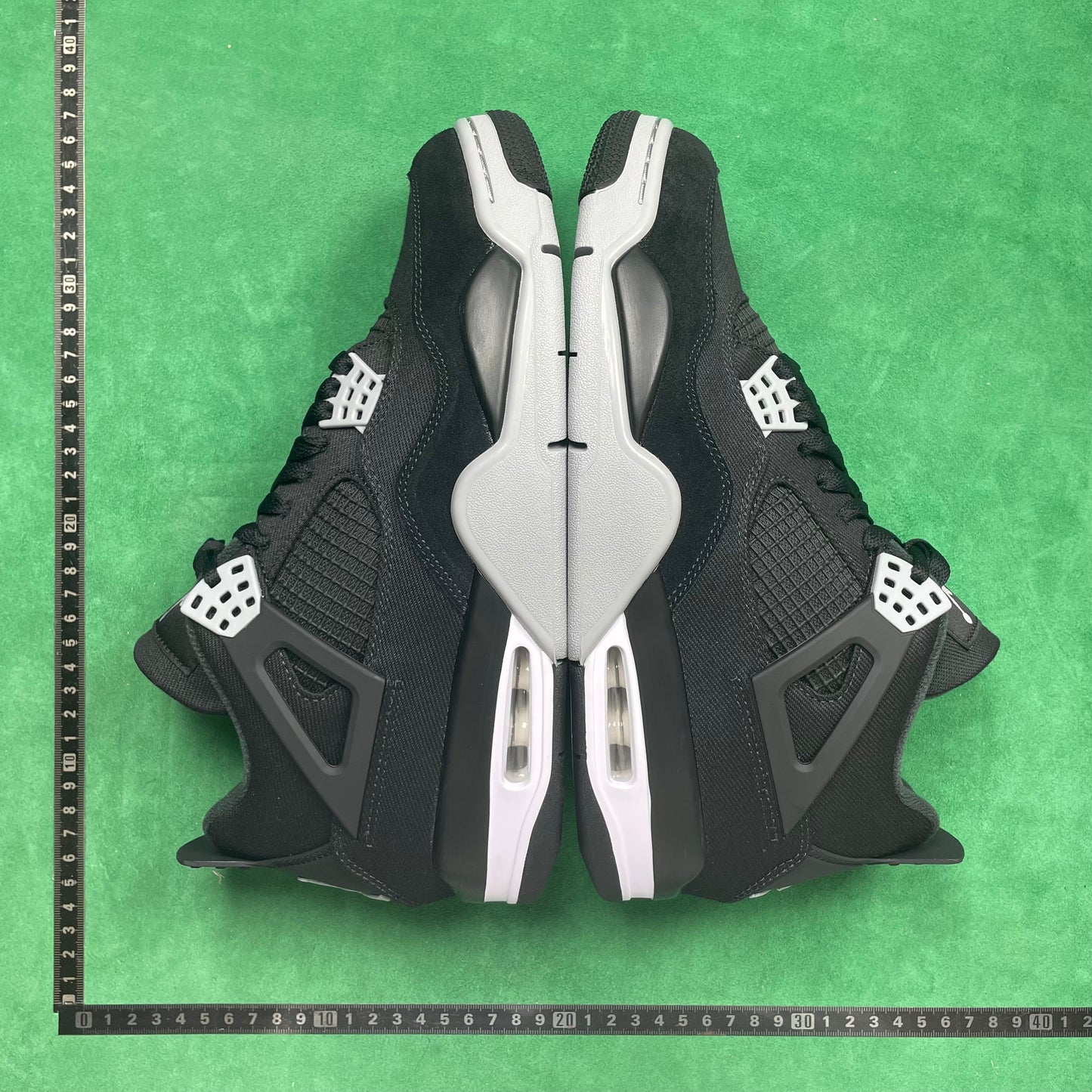 Air Jordan 4 Retro Se