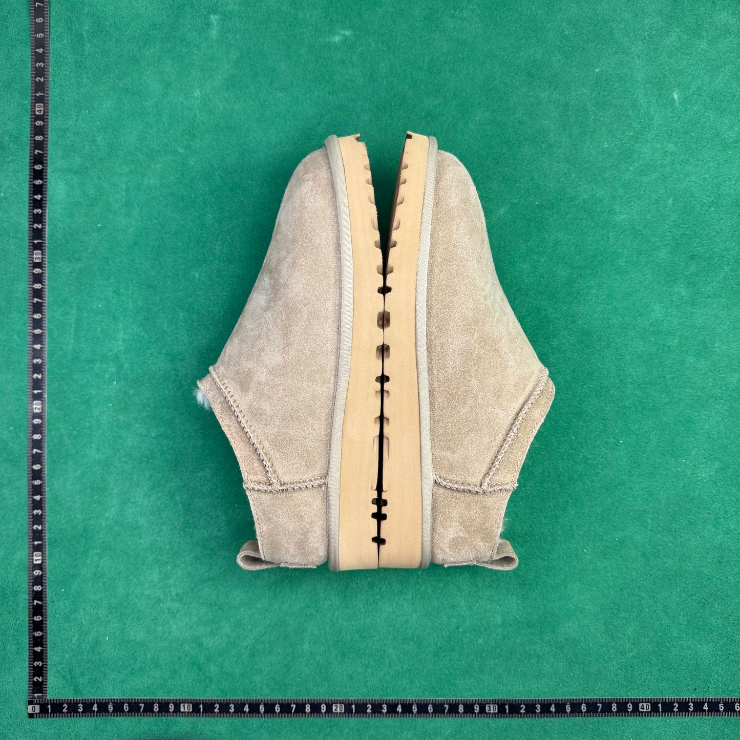 UGG