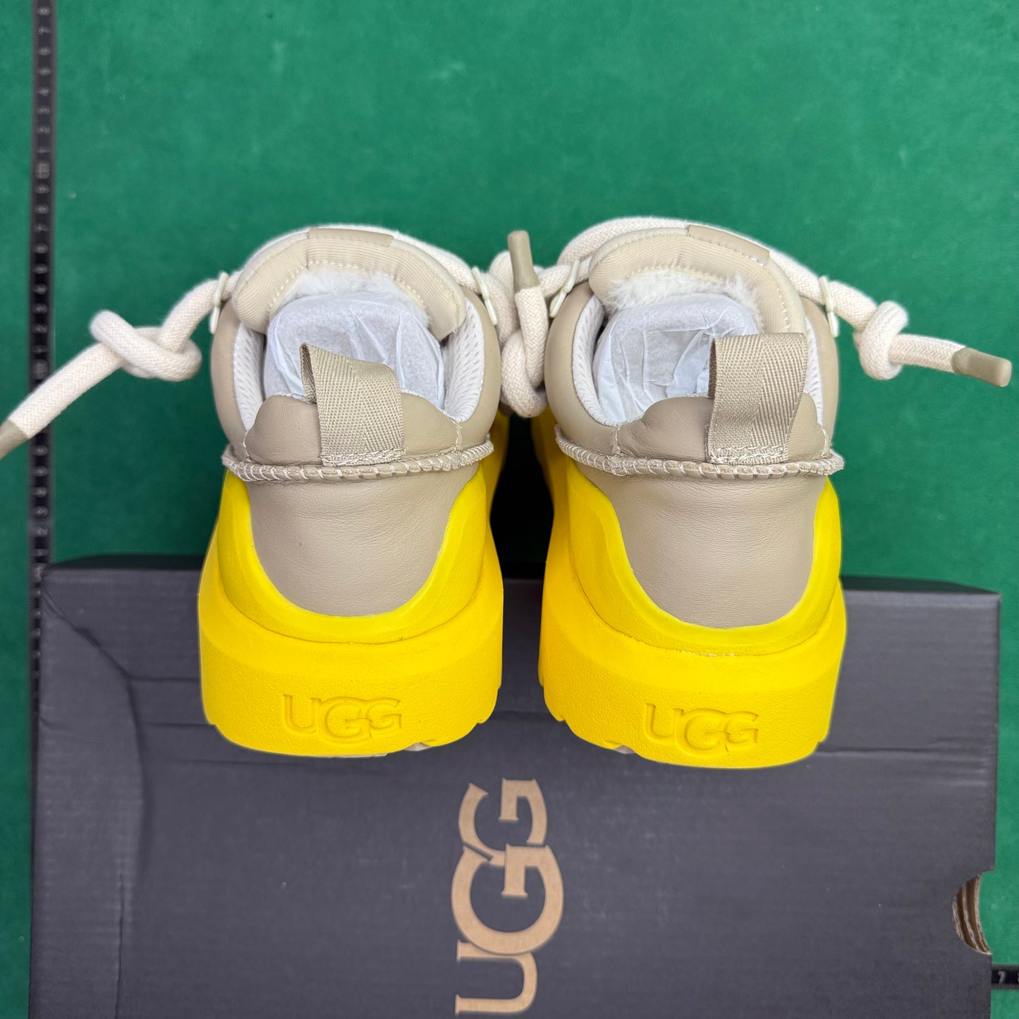 UGG