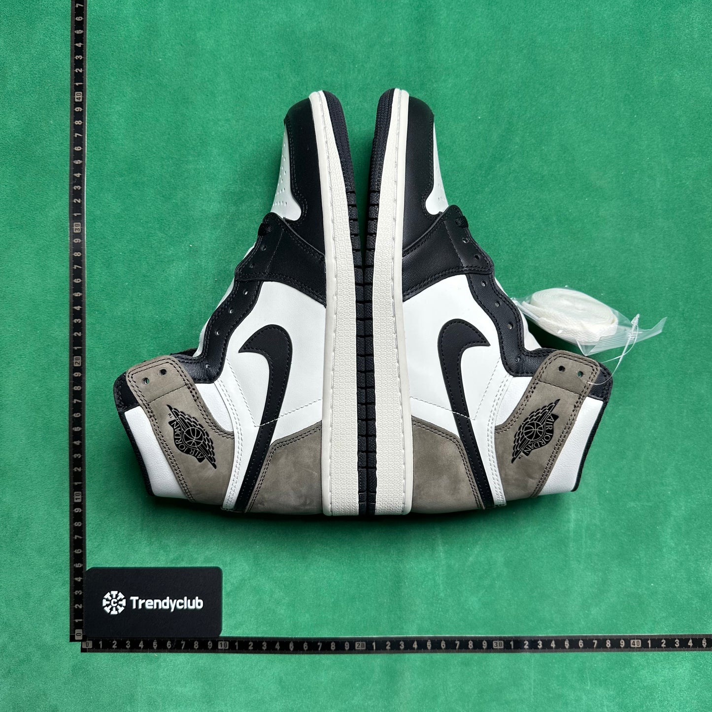 Air Jordan 1