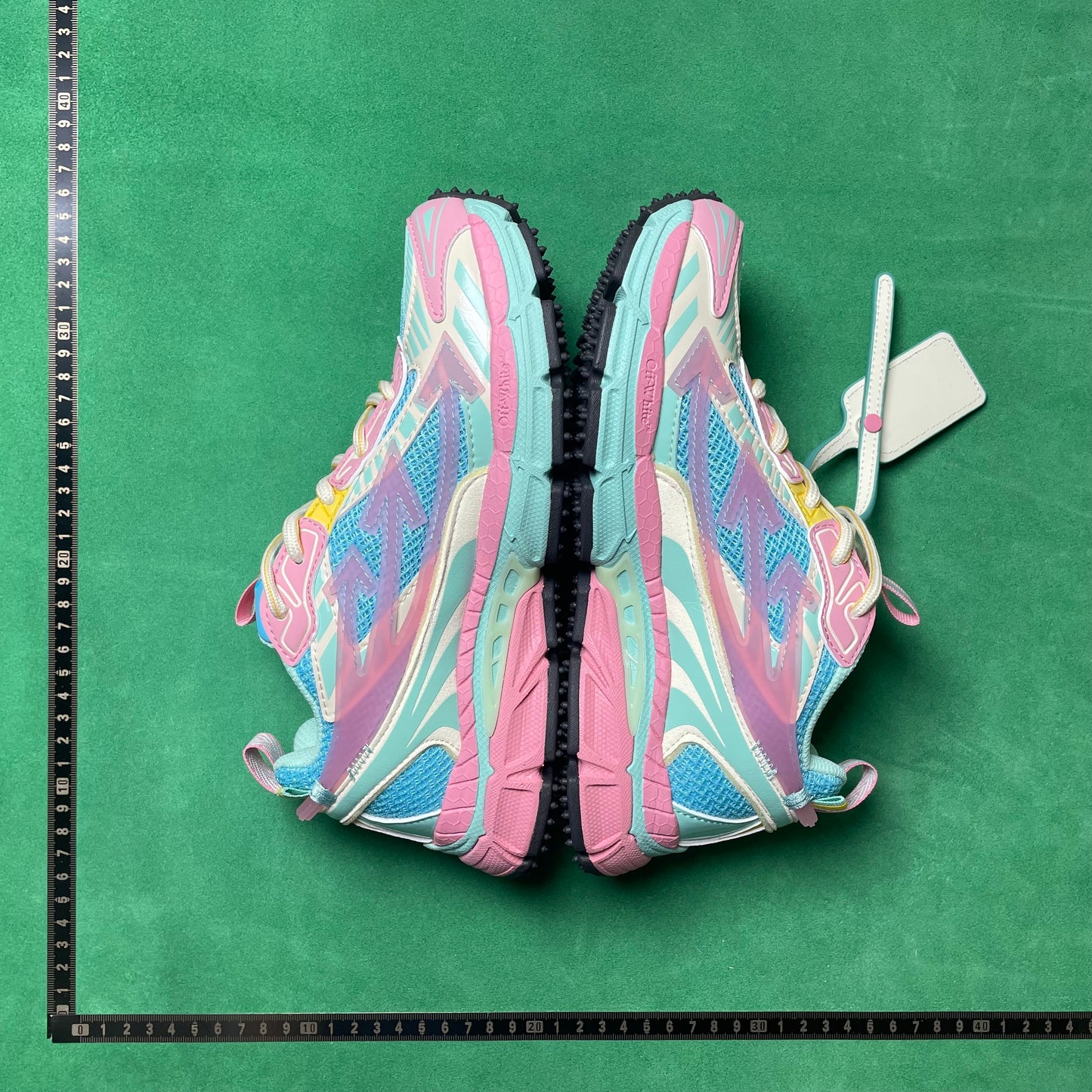 OffWhite - Be Right Back