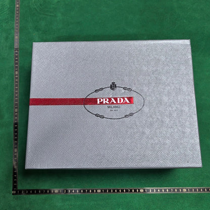 Prada - Cloudburst Thunder