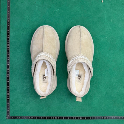 UGG