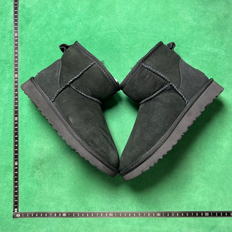 UGG