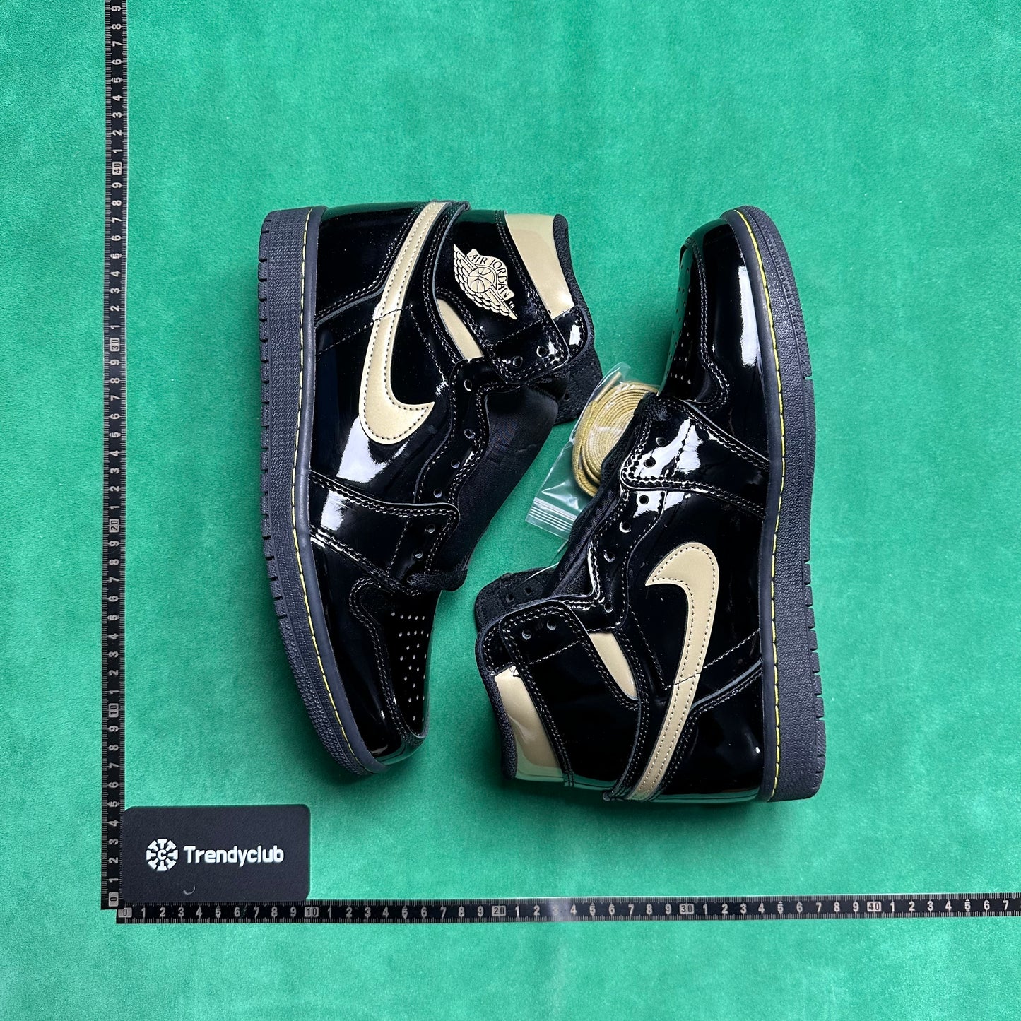 Air Jordan 1