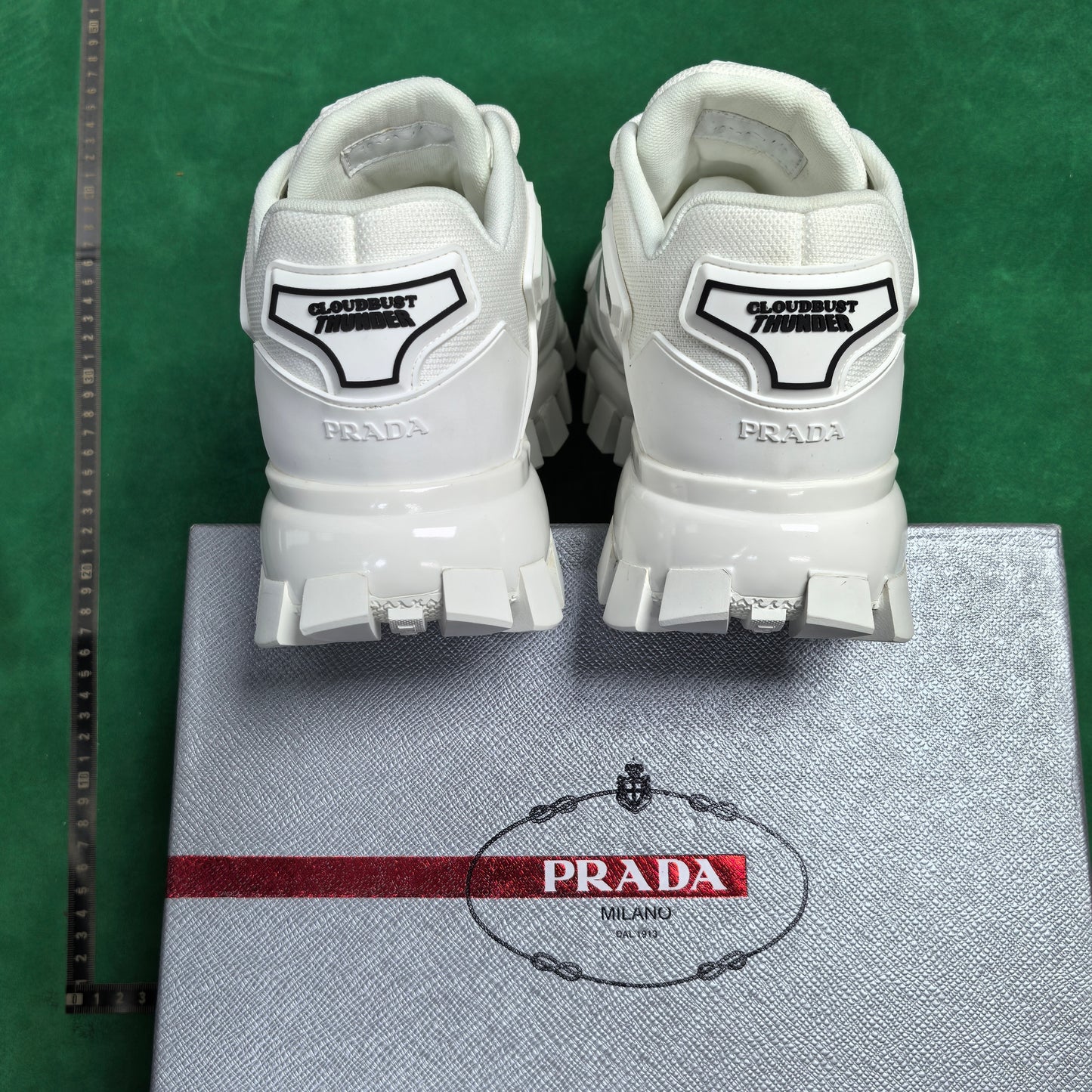 Prada - Cloudburst Thunder