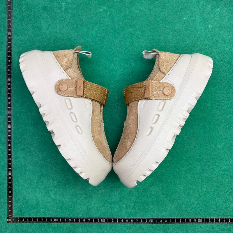 UGG