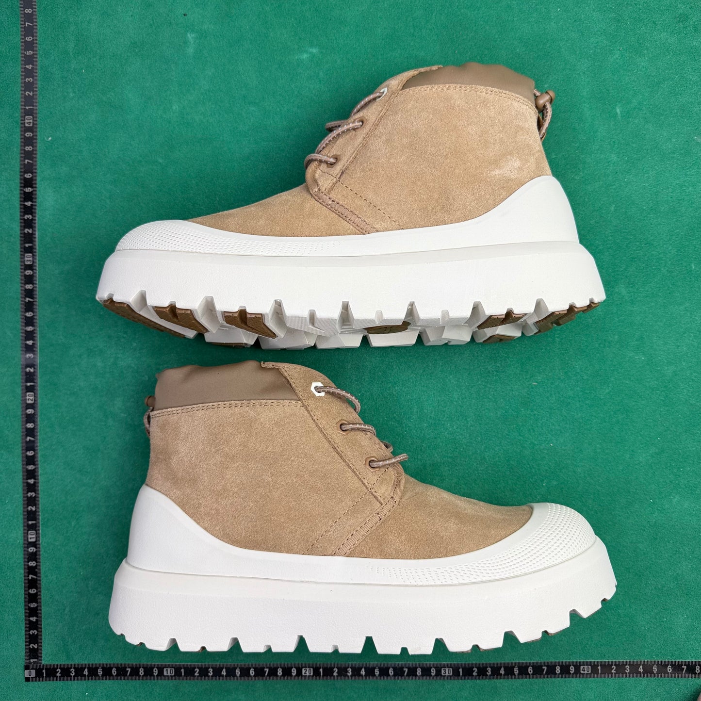 UGG