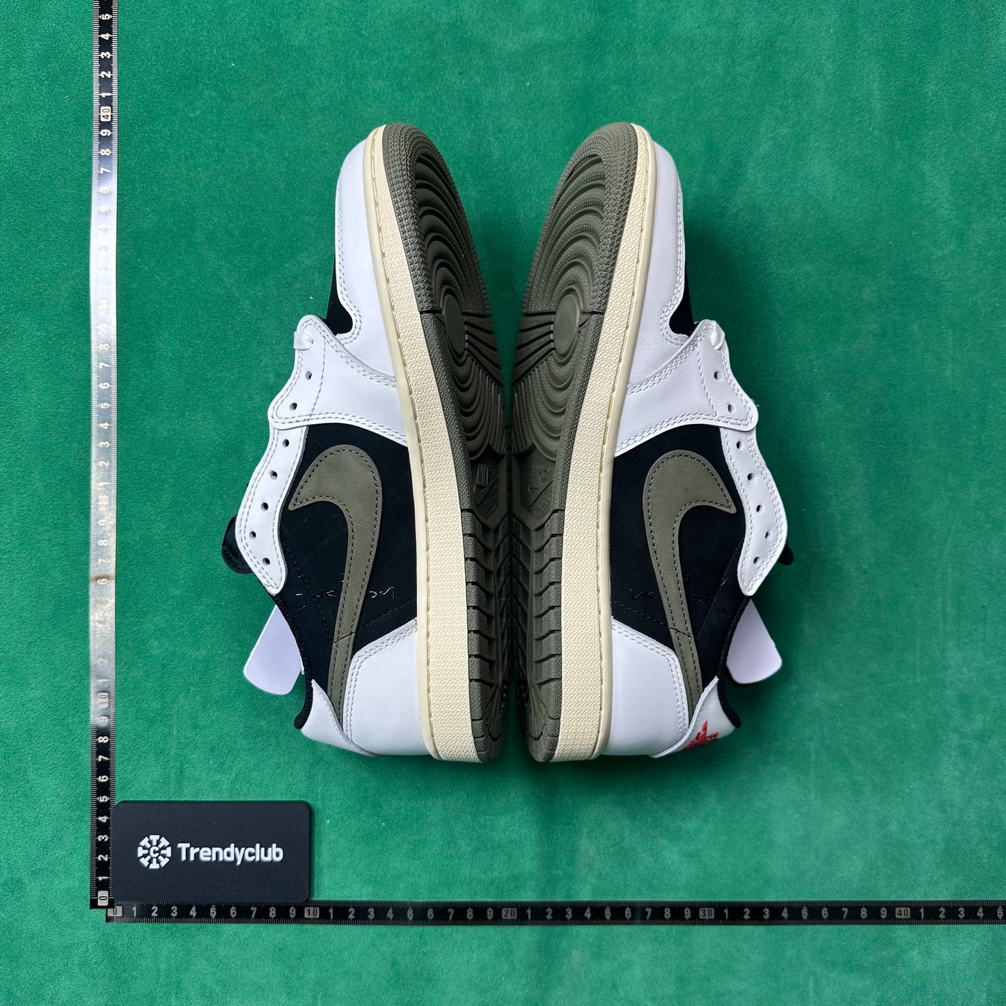 Air Jordan 1