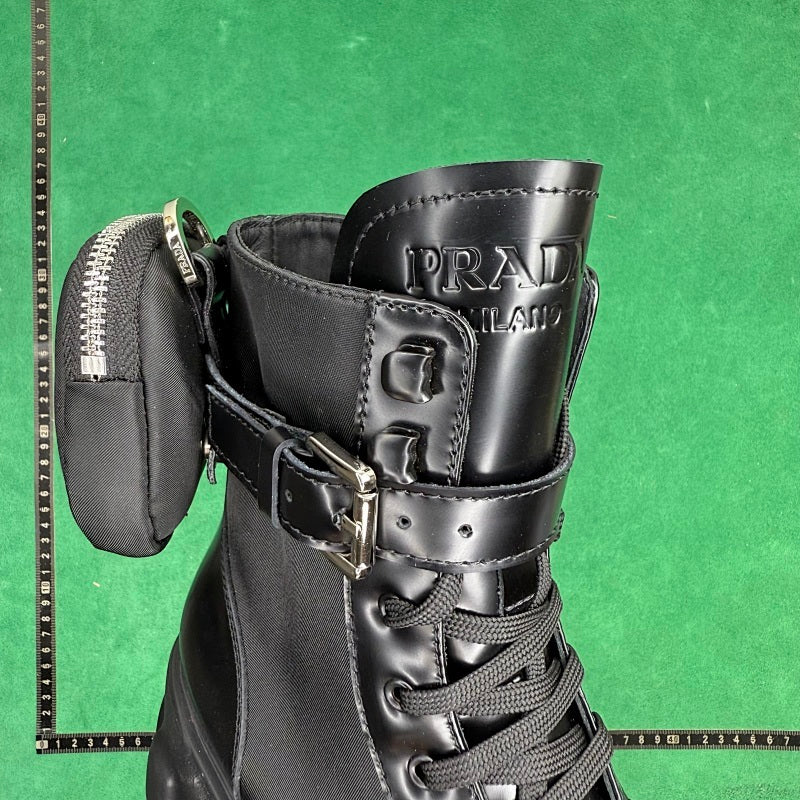 Prada - Monolith B