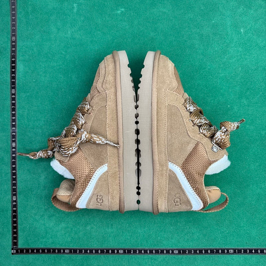 UGG