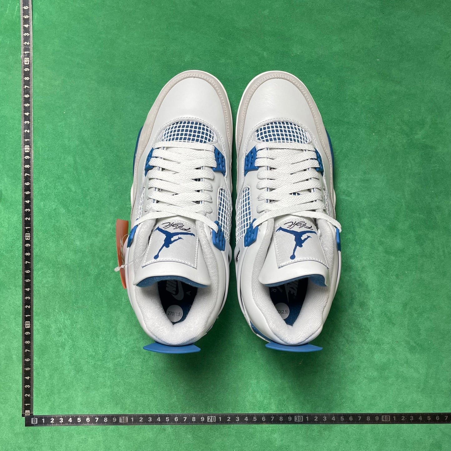 Air Jordan 4 Retro