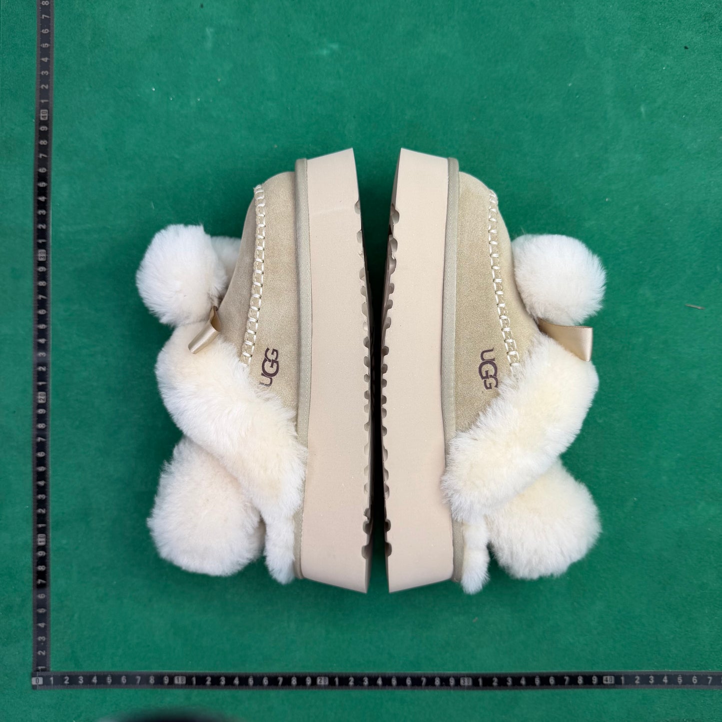 UGG