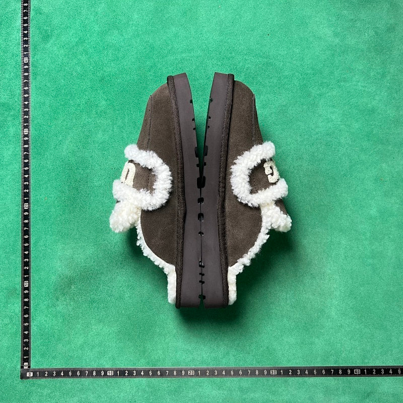 UGG