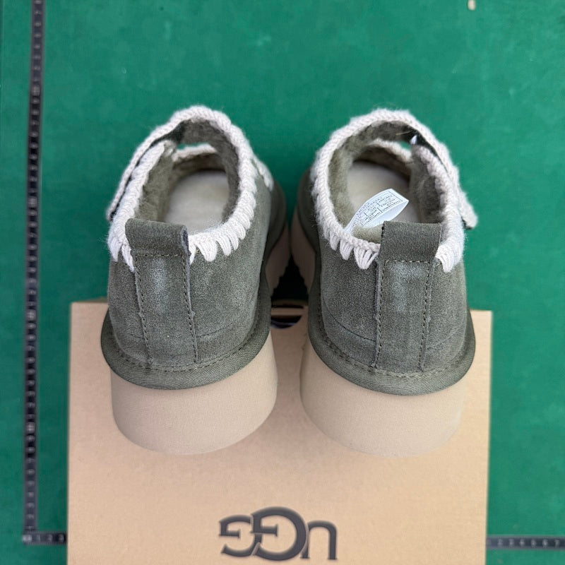 UGG