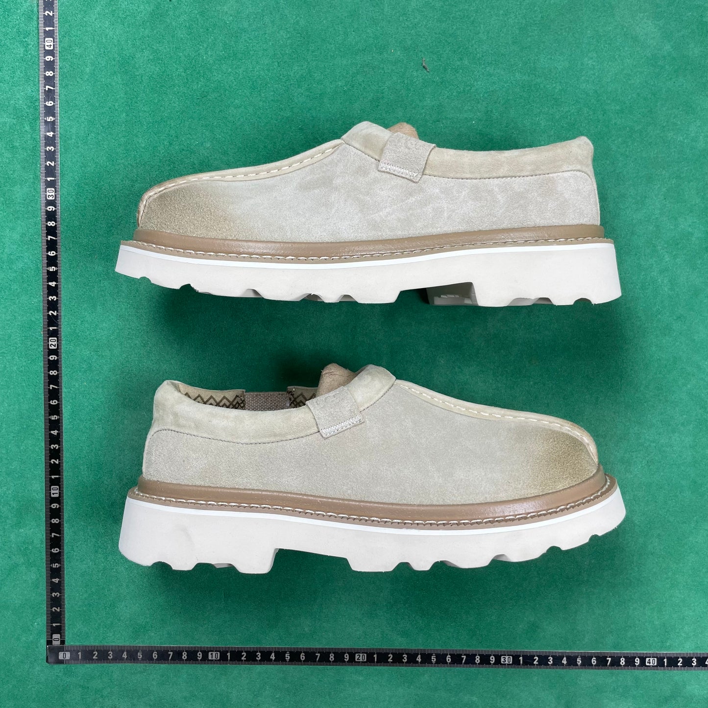 UGG