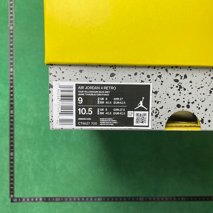 Air Jordan 4 Retro