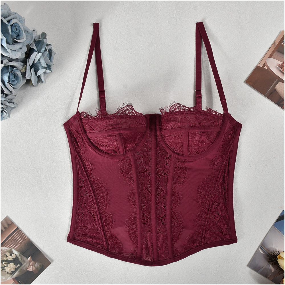 Sexy lace strapless short sweet style suspender with backless perspective design suitable for bohemian embroidery style