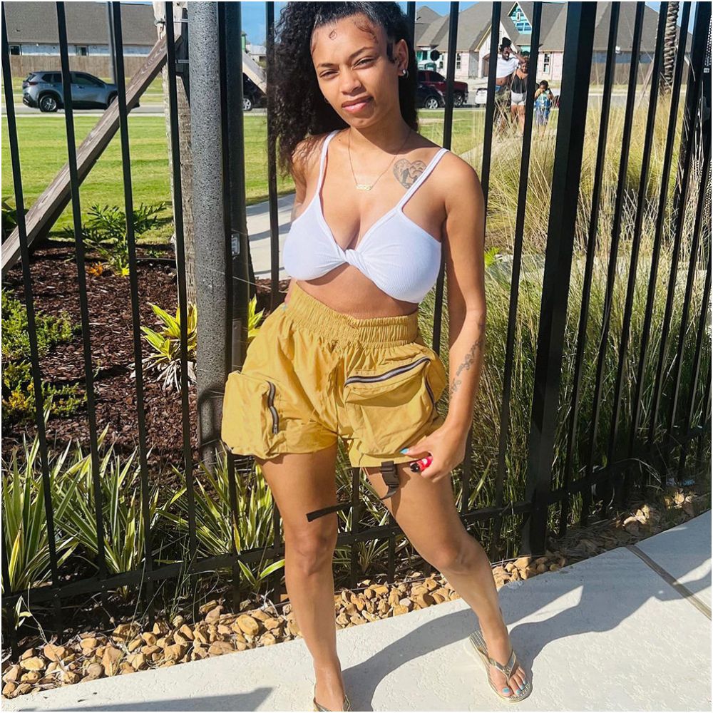 Summer new workwear short style spicy girl style multi pocket personalized zipper style bag elastic waist 8819 casual shorts image 1
