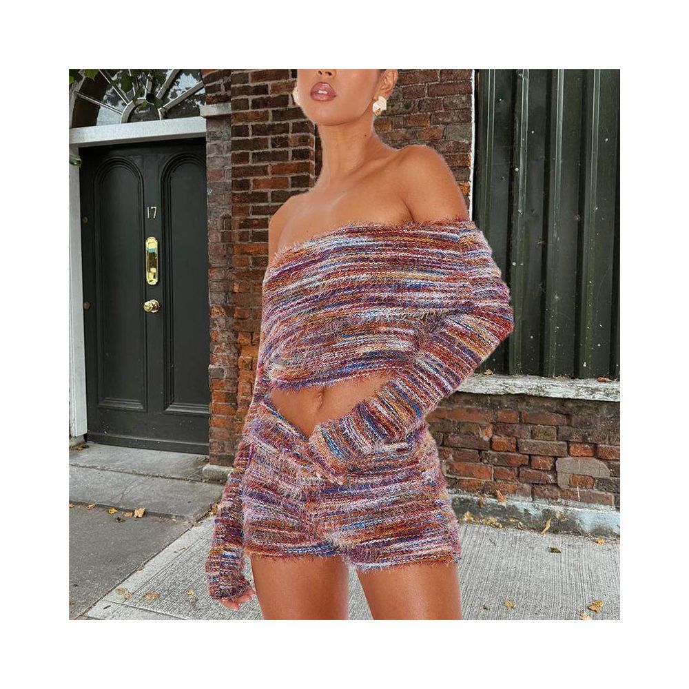 Chest Hugging and Waist Revealing Shorts Set image 1