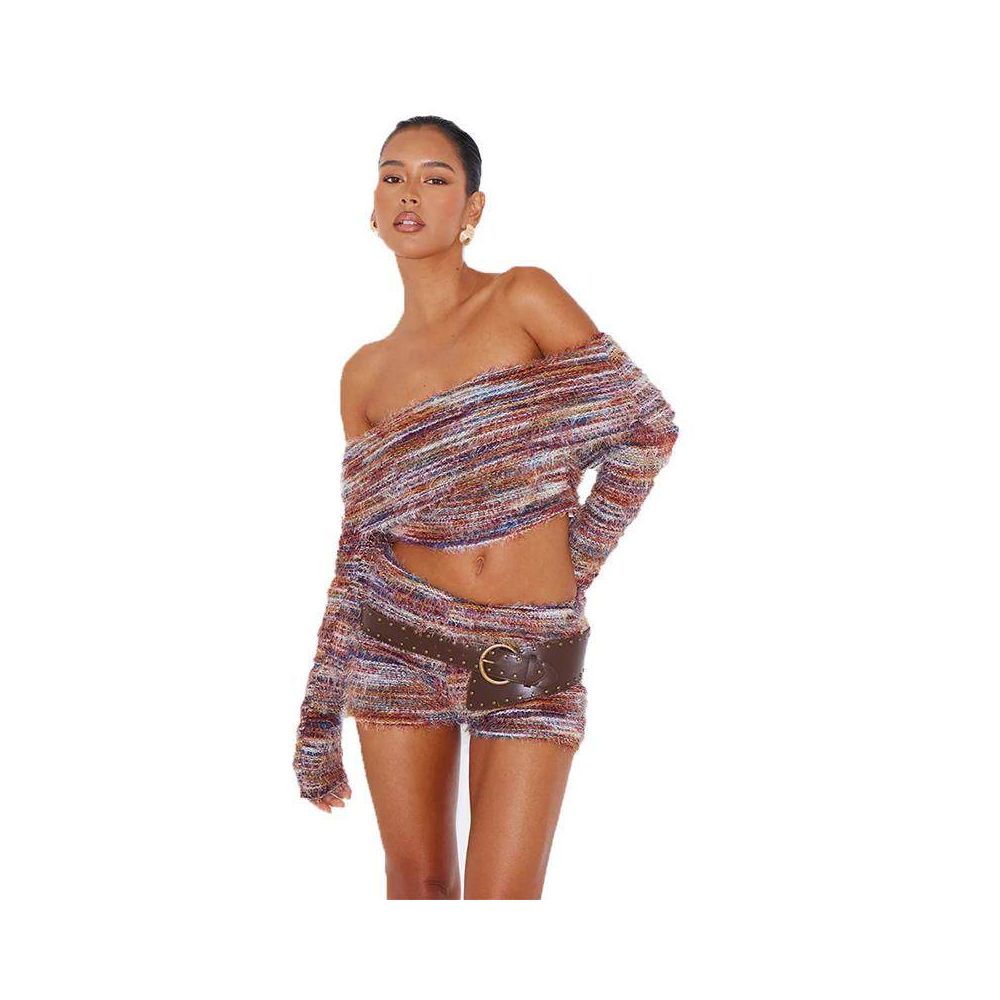 Chest Hugging and Waist Revealing Shorts Set image 5