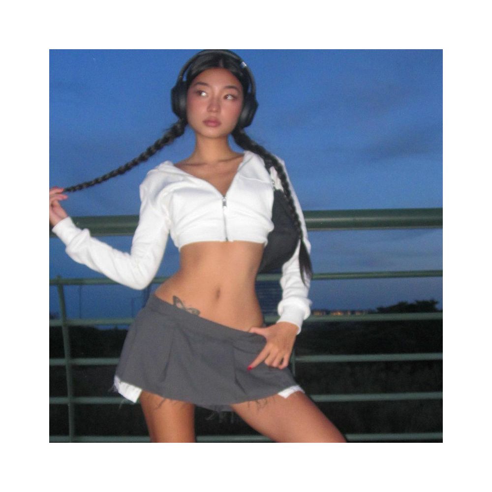 American sexy hot girl short high waisted hooded sweatshirt women s spring and autumn zipper cardigan pocket hooded long sleeved top image 2