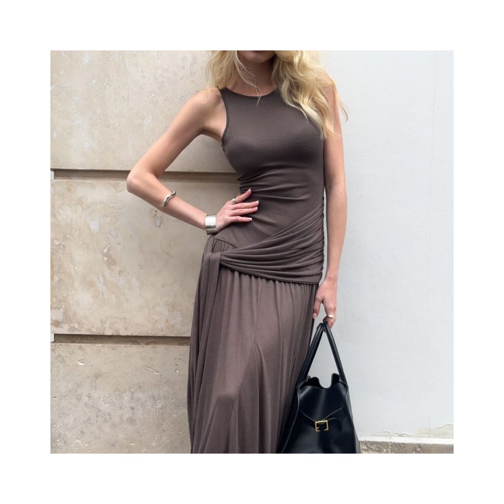 Shemoda European and American style round neck sleeveless dress for women with elastic slim fit straps and high waist pleated long skirt image 3