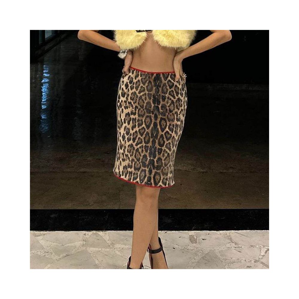 Sexy and trendy spicy girl women s leopard print bead new product fashionable and personalized outdoor short stretch double layer skirt for women image 1