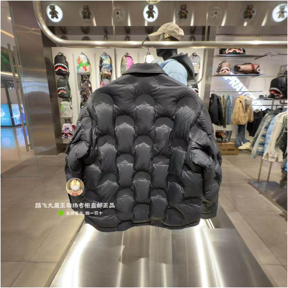 SprayGround Shark Mouth Counter Authentic 25 New W1141312 Men s and Women s Fashionable Lightweight Down Jacket image 4