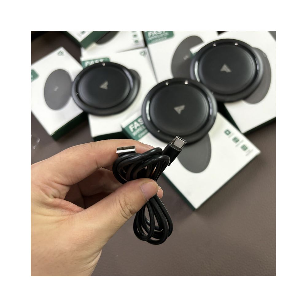 Export to Europe and America The entire trading company handles it Fast charging mobile phone universal 15W wireless charging mobile phone charger image 5