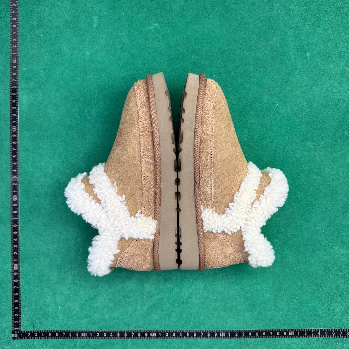 UGG