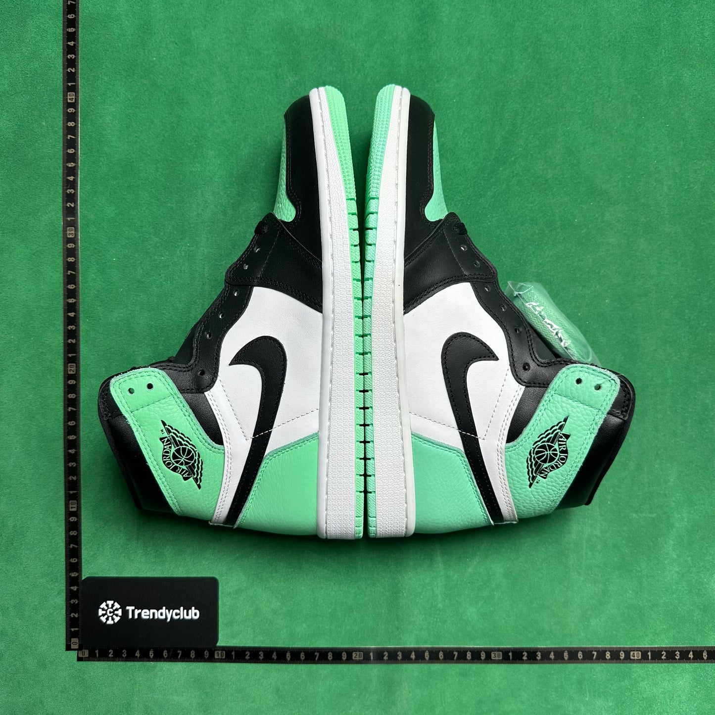 Air Jordan 1