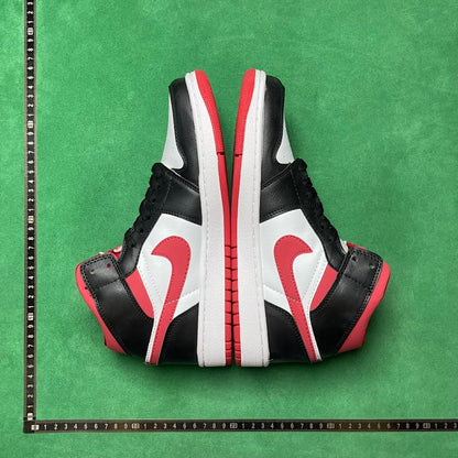 Air Jordan 1