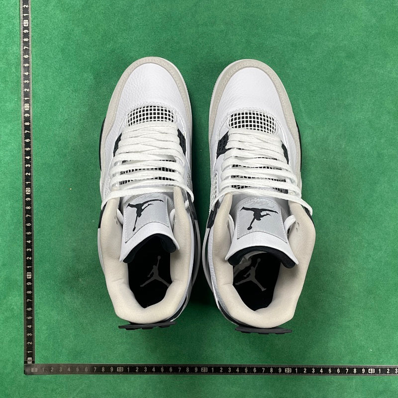 Air Jordan 4 SE