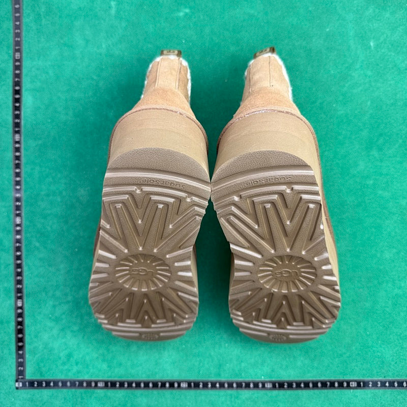 UGG