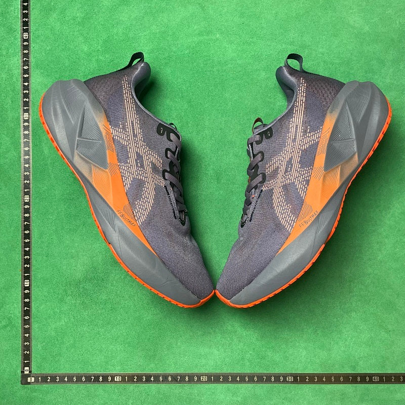 Asics Novablast 5 LE