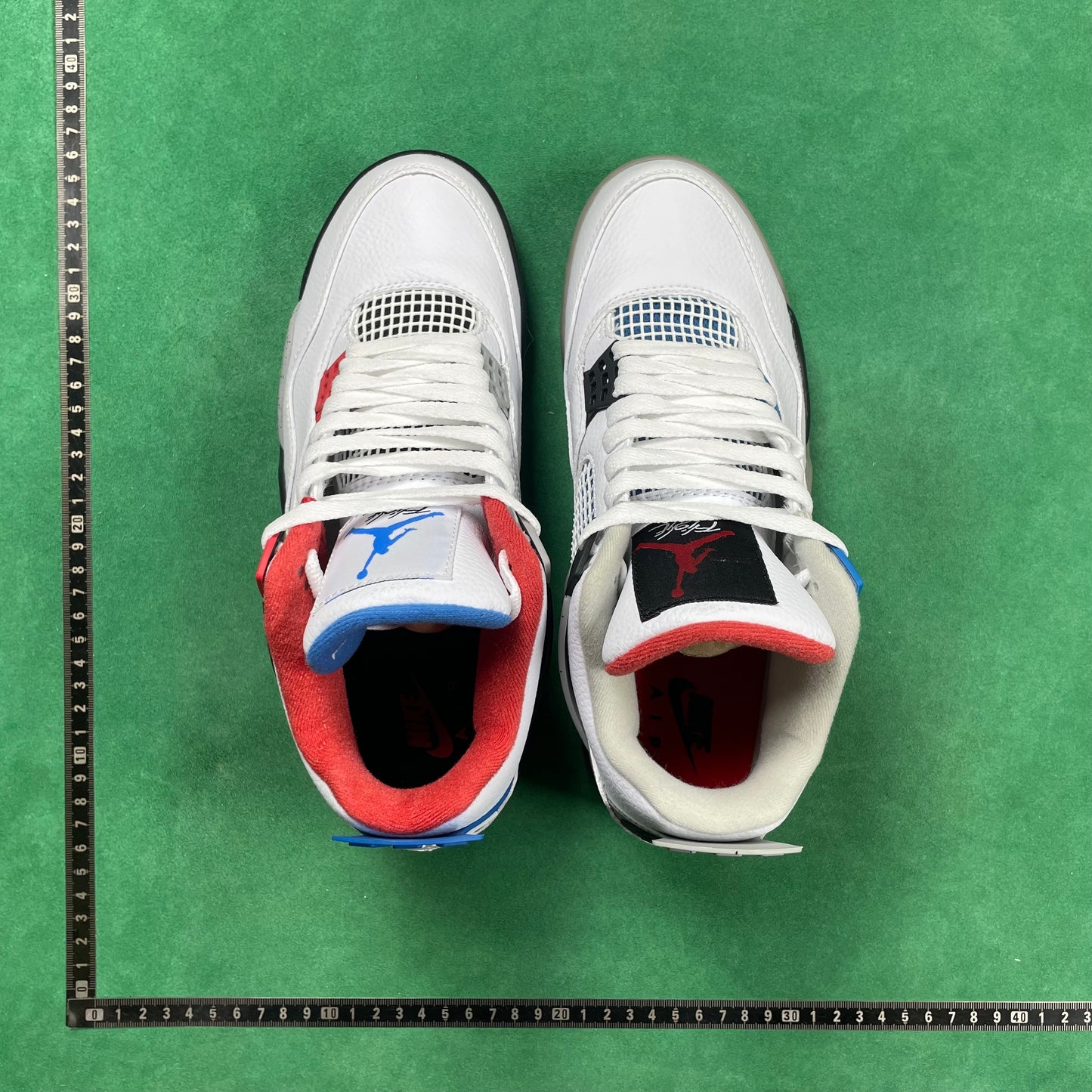 Air Jordan 4 Retro