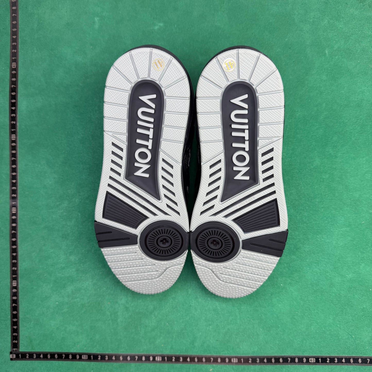Louis Vuitton  - TT Trainer