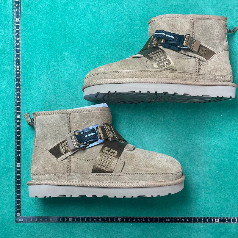 UGG