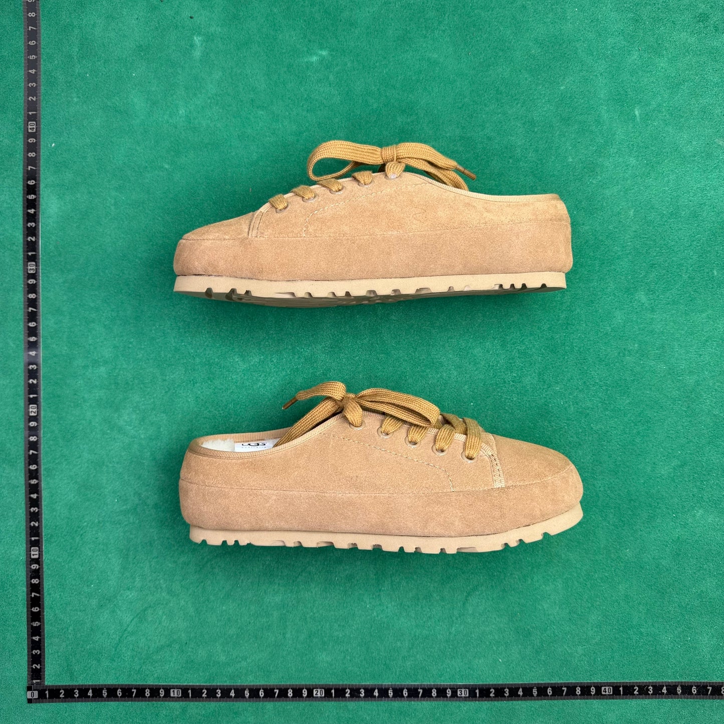 UGG