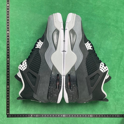 Air Jordan 4 Retro