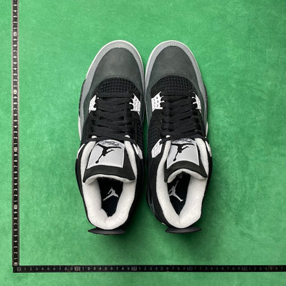 Air Jordan 4 Retro