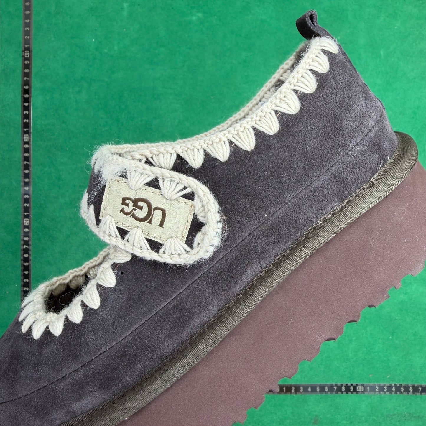 UGG